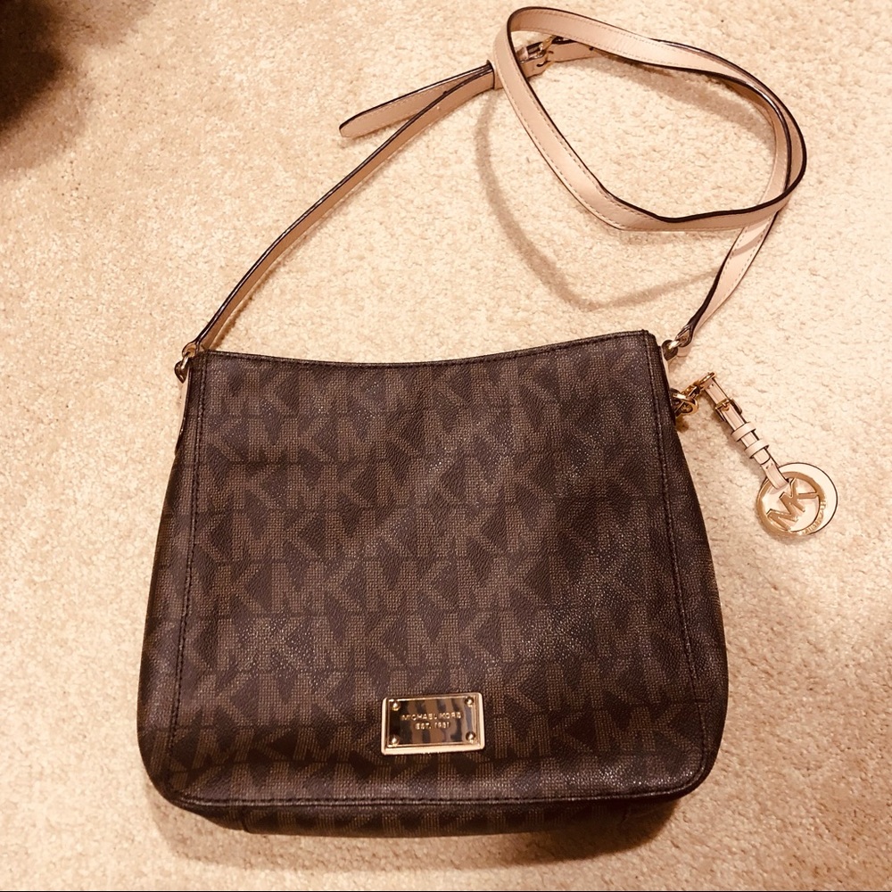 Michael Kors cross body purse